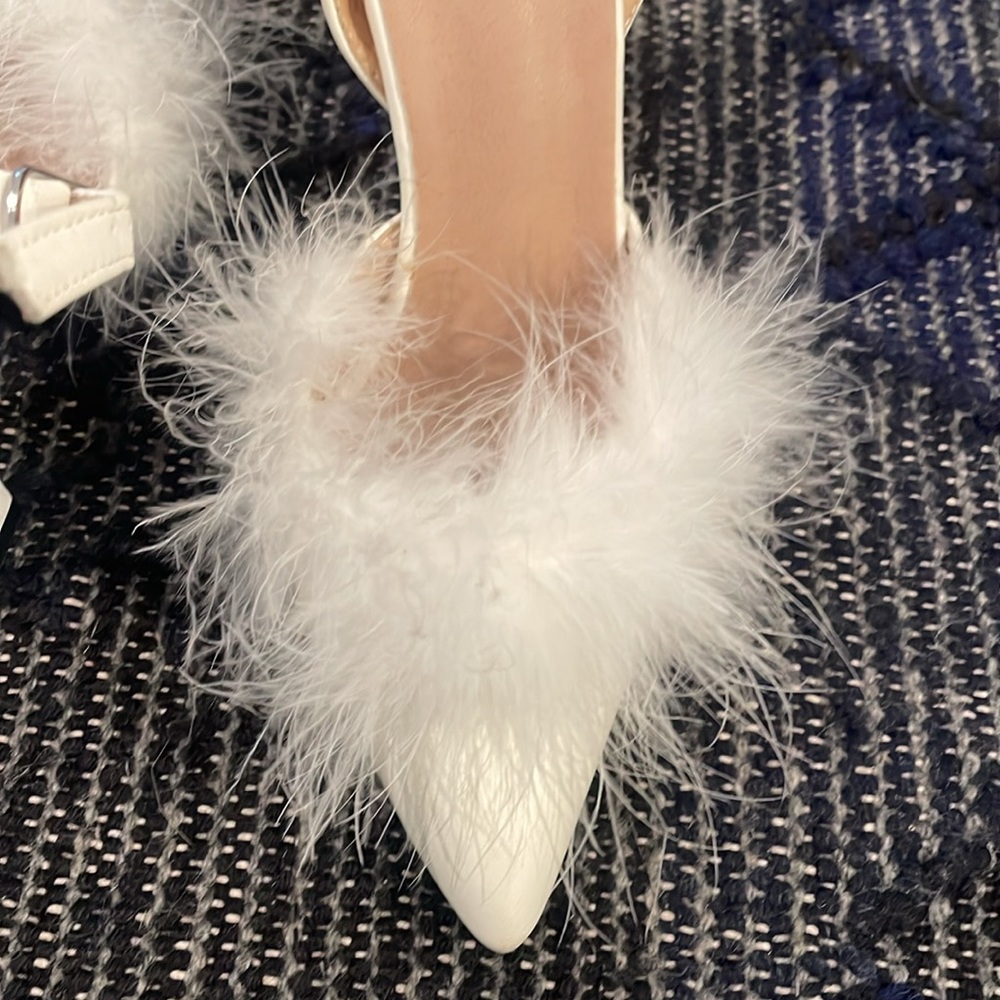 White feather heels - Picture 2 of 4